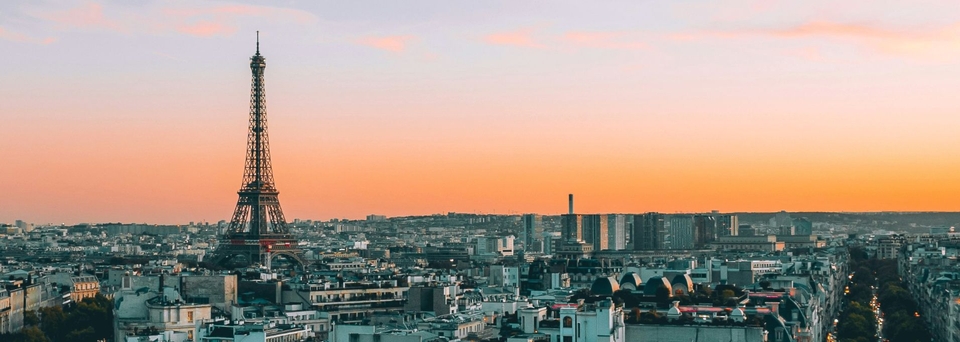 Skyline von Paris mit Eifelturm, Frankreich